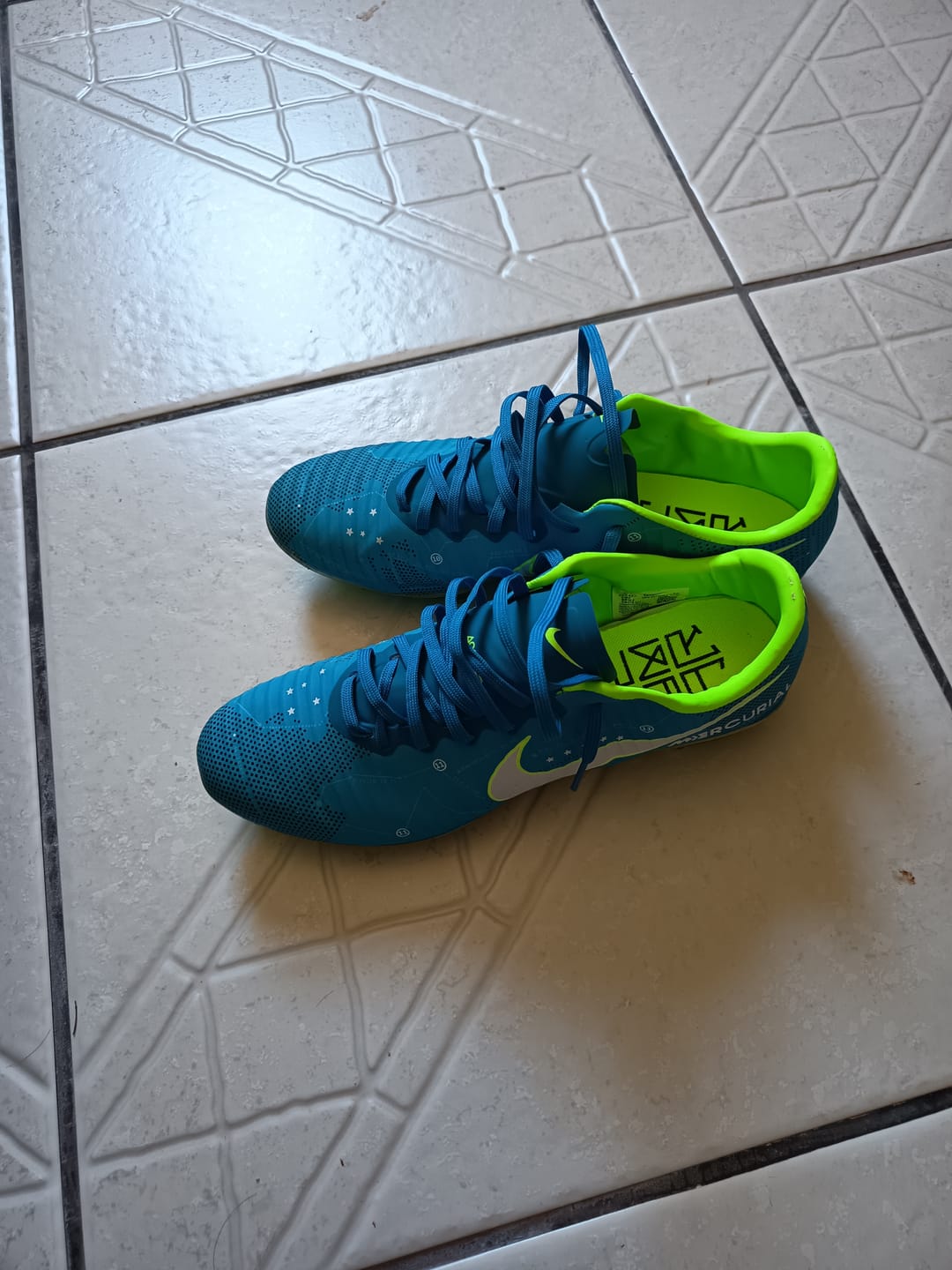Customer photo review of Mercurial Vapor 11 Elite FG Neymar - Bleu/Vert