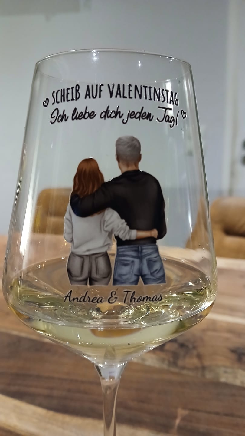 Customer photo review of Jeden Tag - Personalisiertes Weinglas für Paare zum Valentinstag