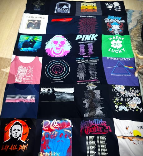 Customer photo review of Classic T-Shirt Blanket
