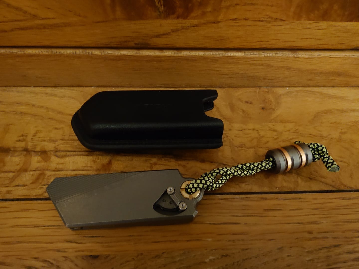 Customer photo review of G9 Utility Knife (Titanium/Brass)