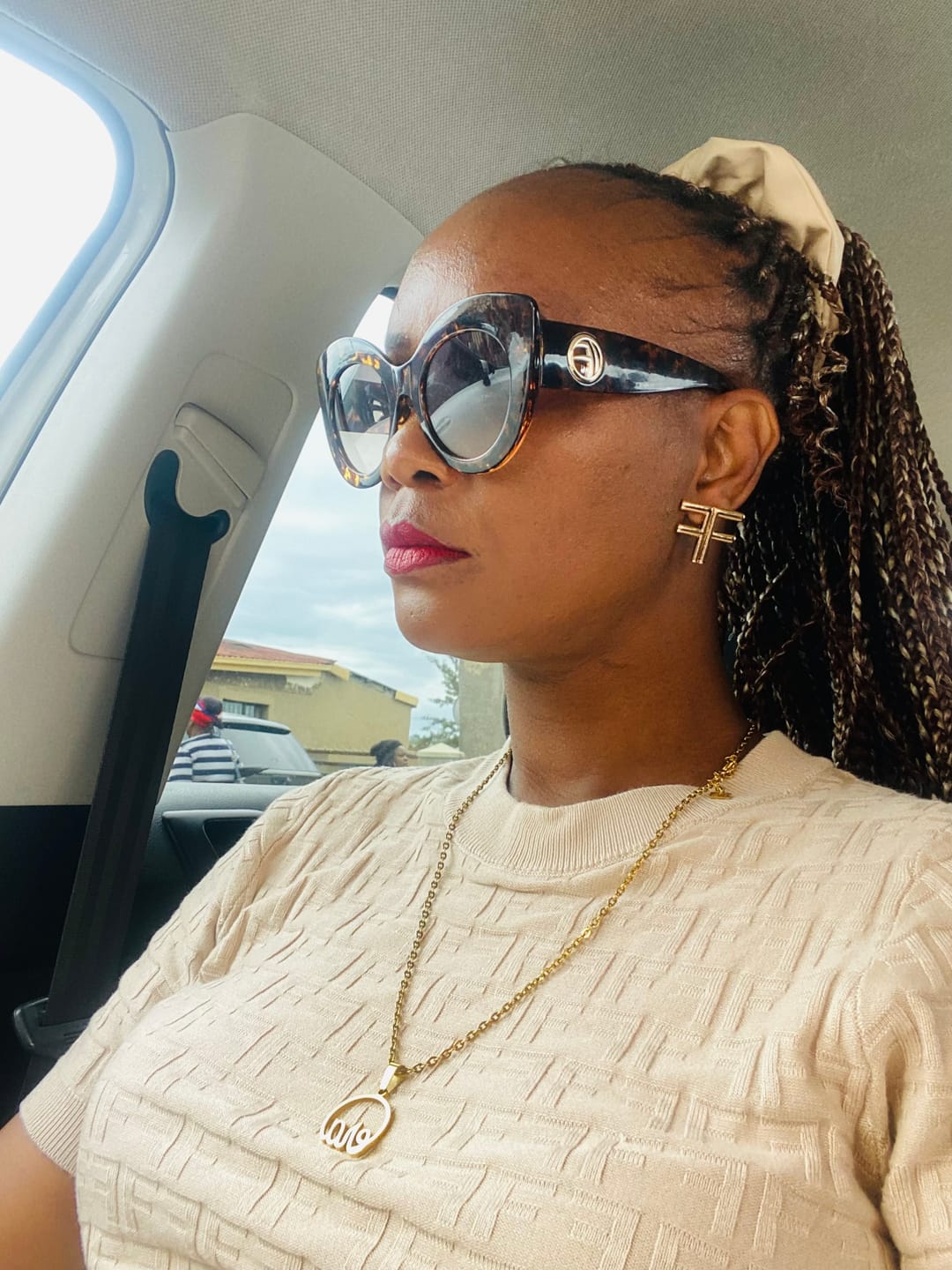 Customer photo review of Silver Era Necklace