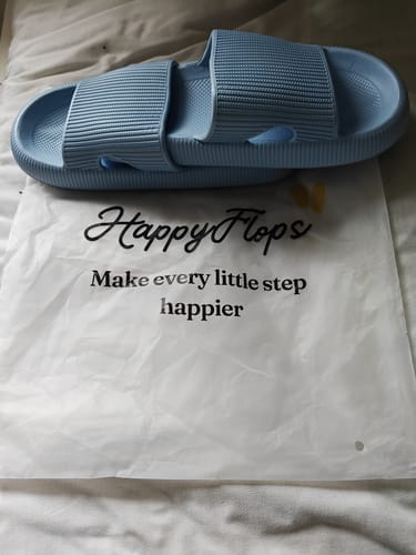Customer photo review of HappyFlops