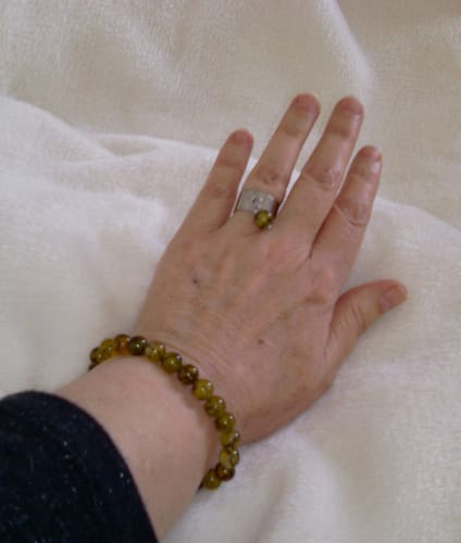 Customer photo review of Bracelet en perles d'agate veine de dragon jaune 8mm