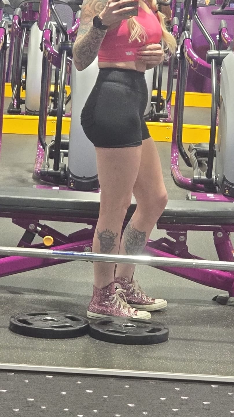 Customer photo review of Curve Cargo Shorts