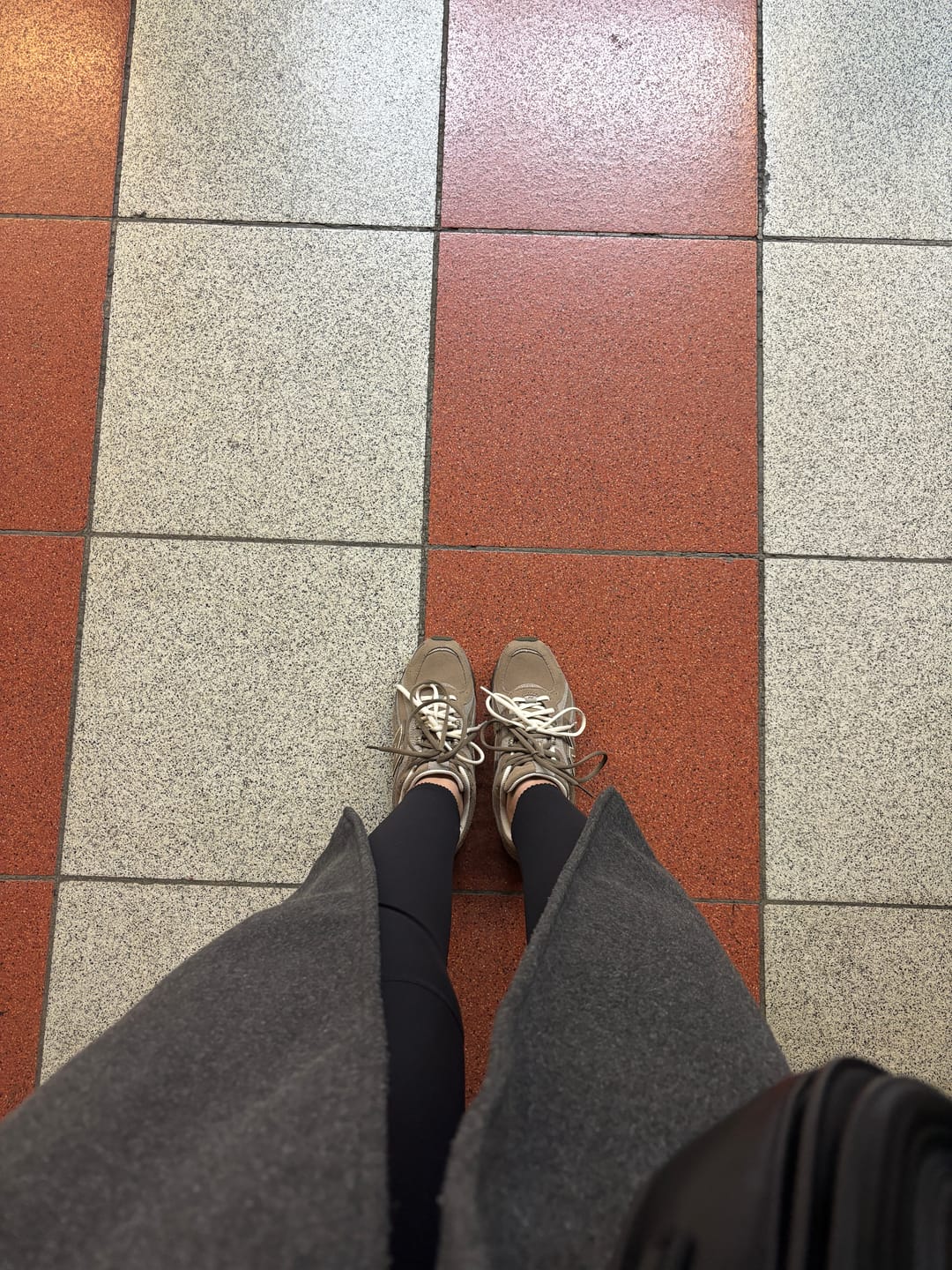 Customer photo review of New Balance 204L Mushroom with Arid Stone U204LMMA