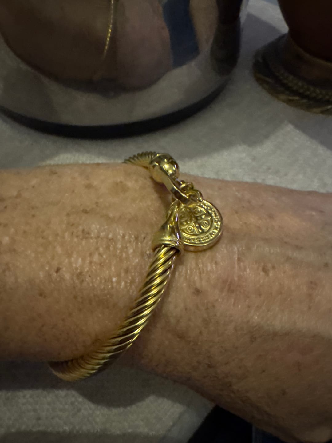 Customer photo review of Kit Pulseiras Essential Banhado em Ouro 18K