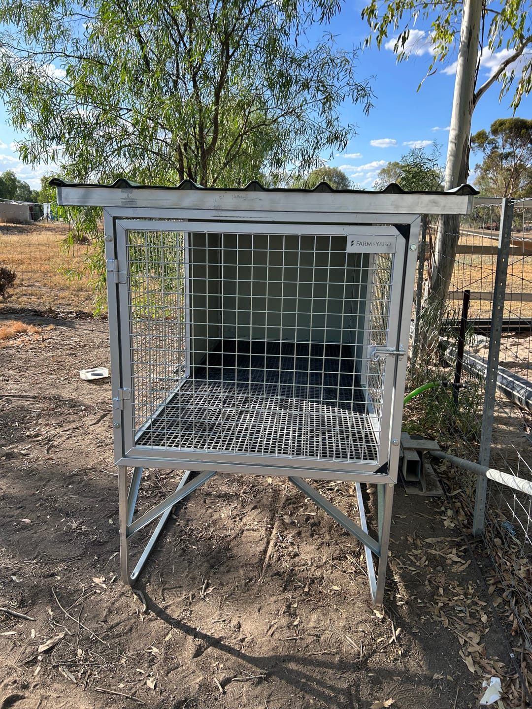 Customer photo review of Raised Safety Kennel