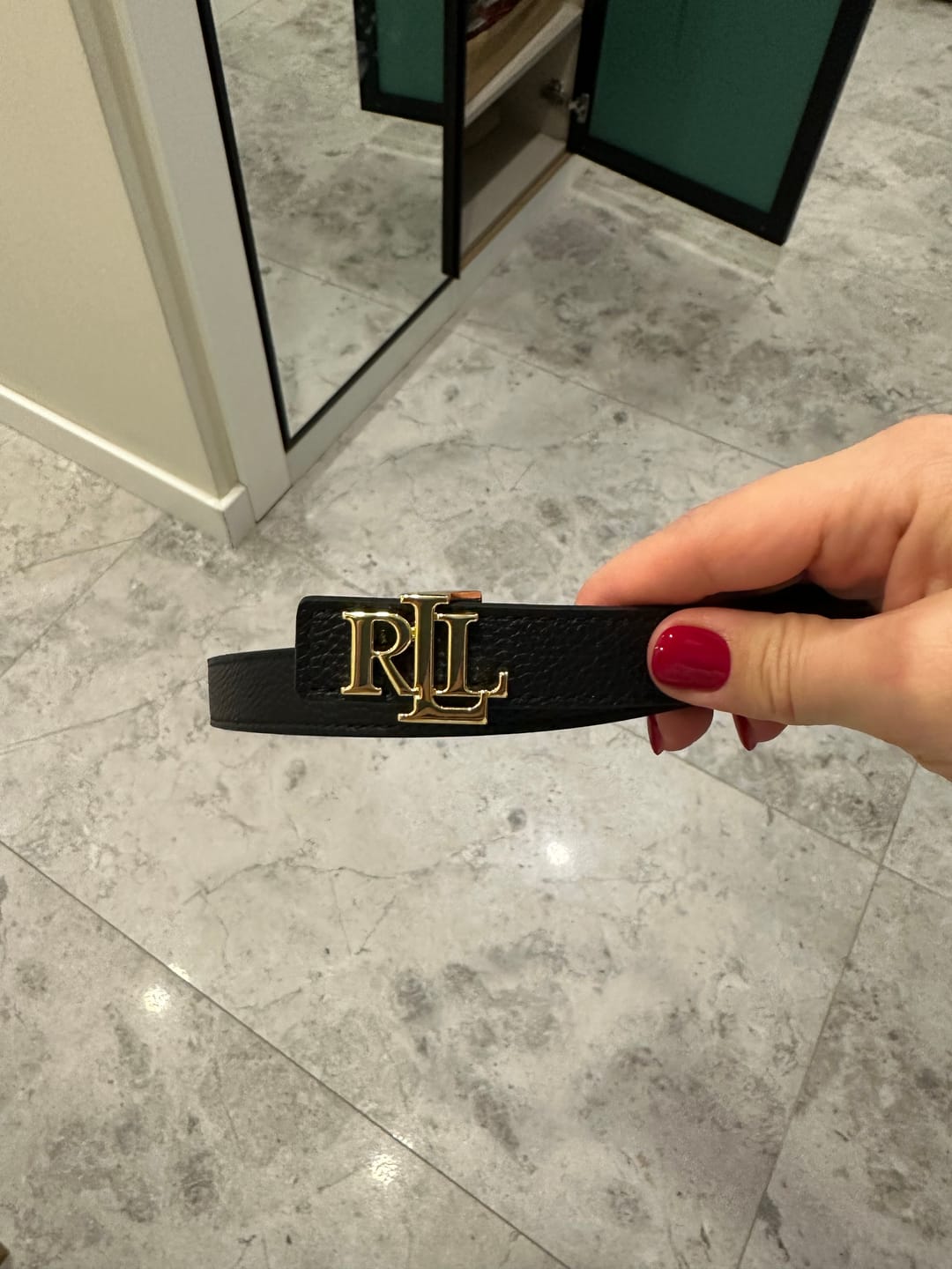Customer photo review of Ralph Lauren Logo Reversible Leather Skinny Belt Çift Taraflı Kadın Deri Kemer (2cm) Black/ Lauren Tan