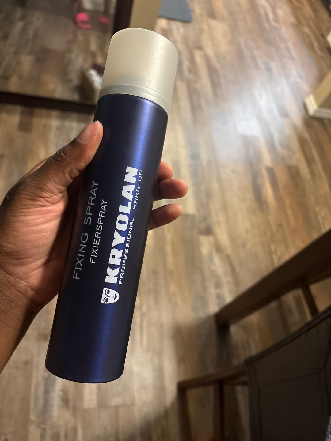 Customer photo review of Kryolan Fixing Spray