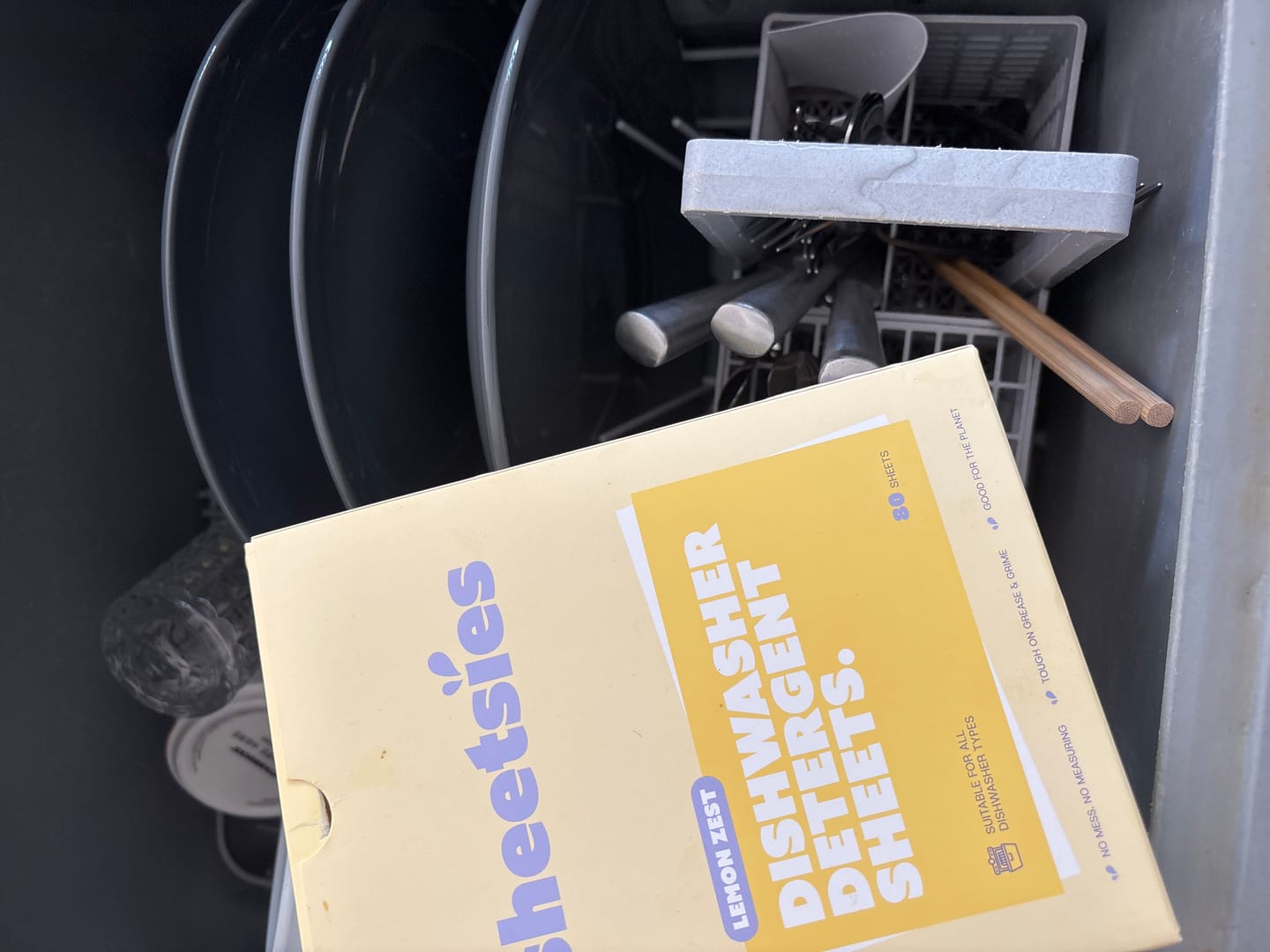 Customer photo review of Dishwasher Detergent x 80 Washes