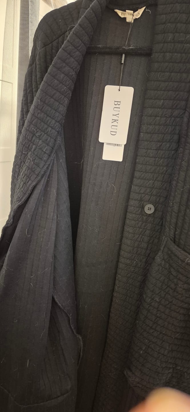 Customer photo review of Plus Size Women Autumn Pure Color V-Neck Padded Long Coat