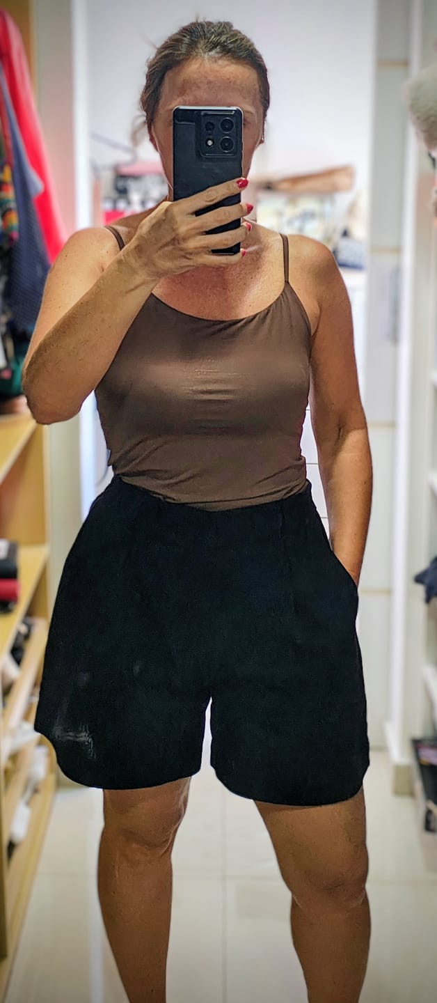 Customer photo review of Shorts Angico Preto