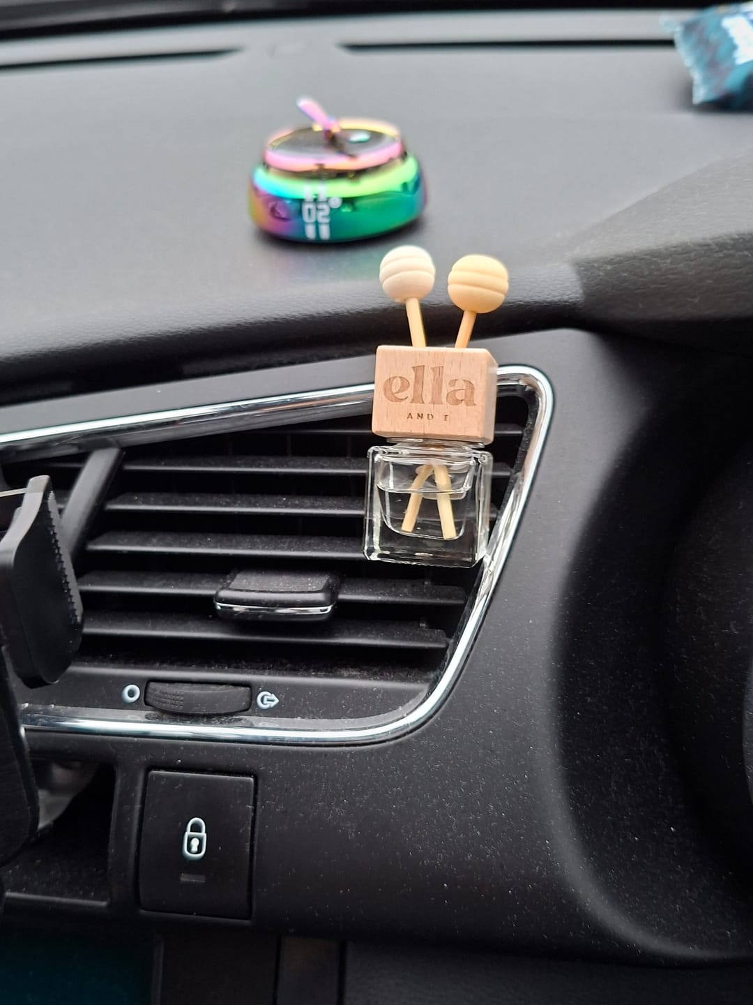 Customer photo review of Woodsage & Sea Salt Car Diffuser