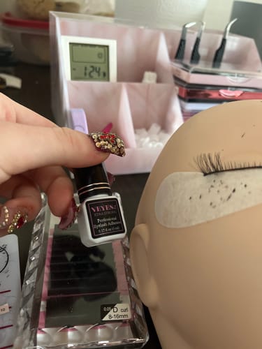 Customer photo review of Extra Strong - Lash Extension Glue