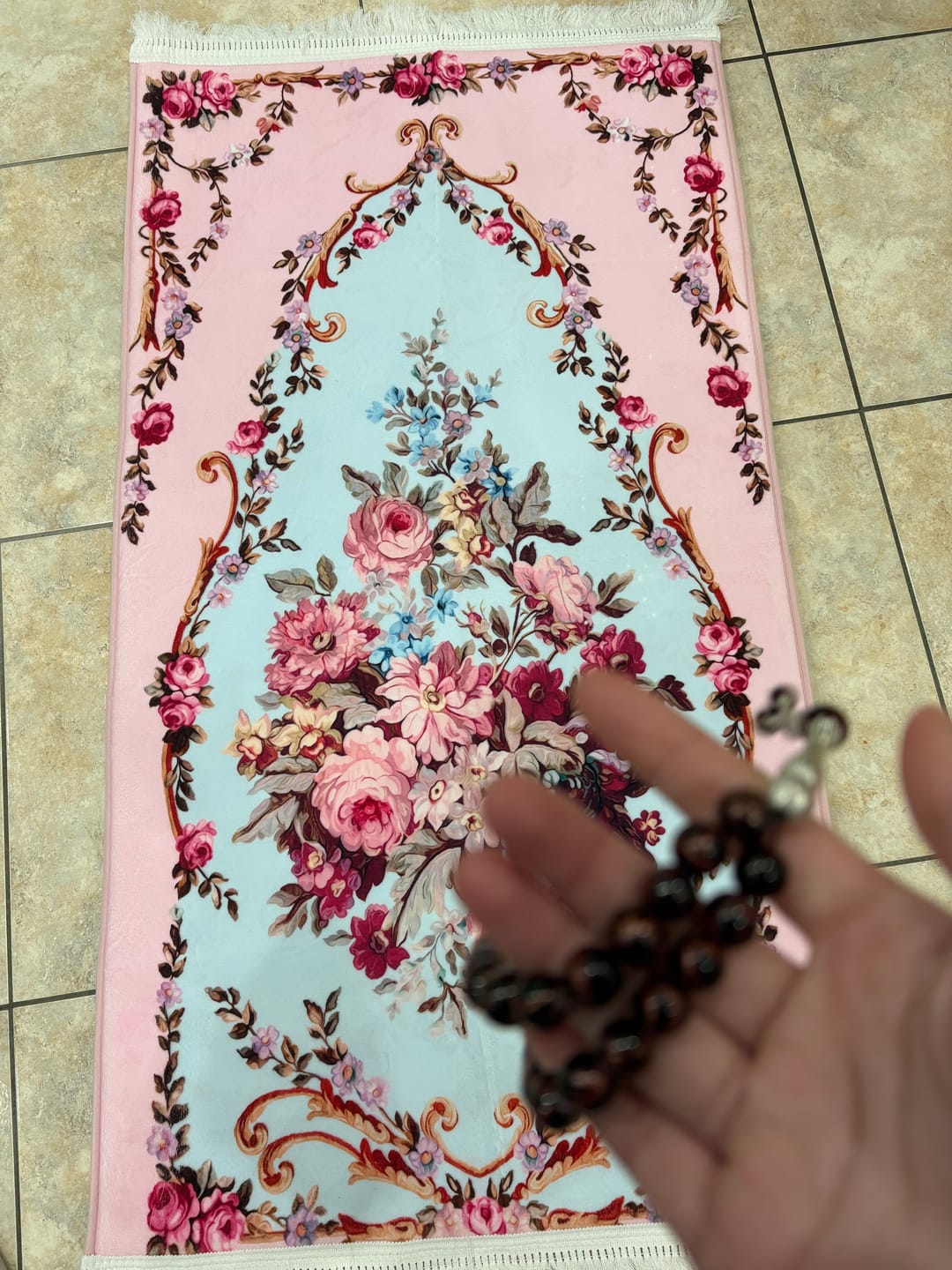 Customer photo review of Rosy Rehma Padded Prayer Mat