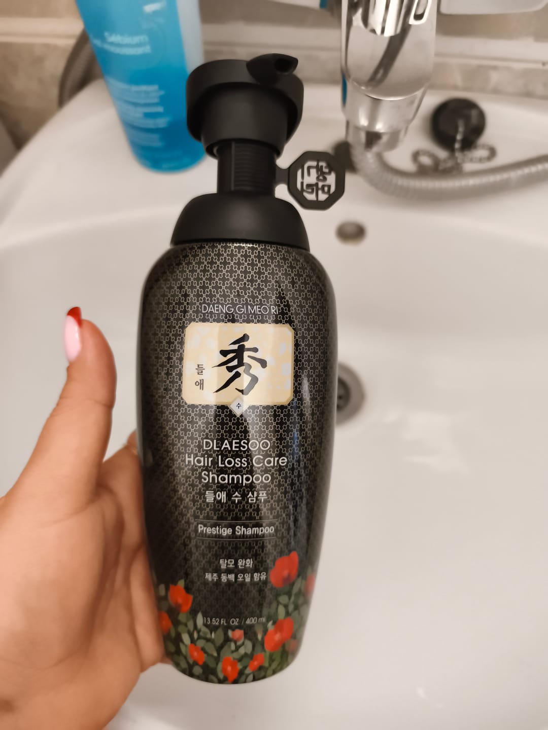 Customer photo review of Подхранващ и стимулиращ растежа шампоан против косопад Doori Кралска Камелия