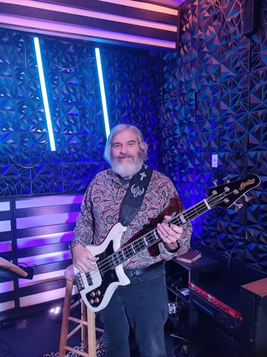 Customer photo review of [NEW] ZERO-G Pro: Guitar & Bass Strap