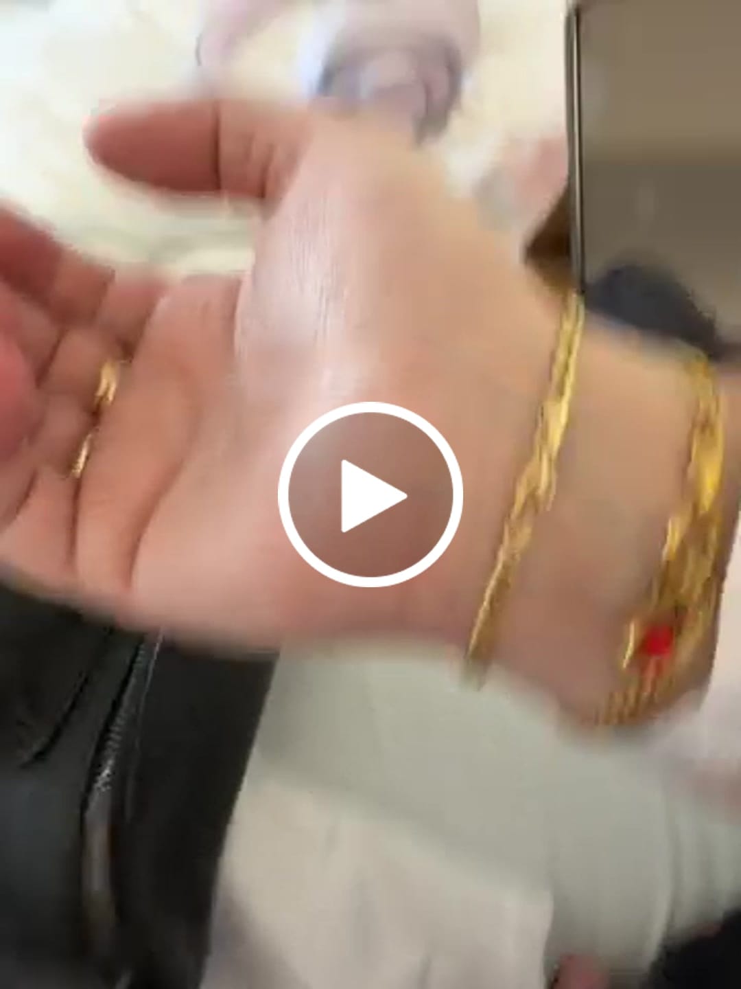 Customer video review of Letter & birthstone bracelet gold