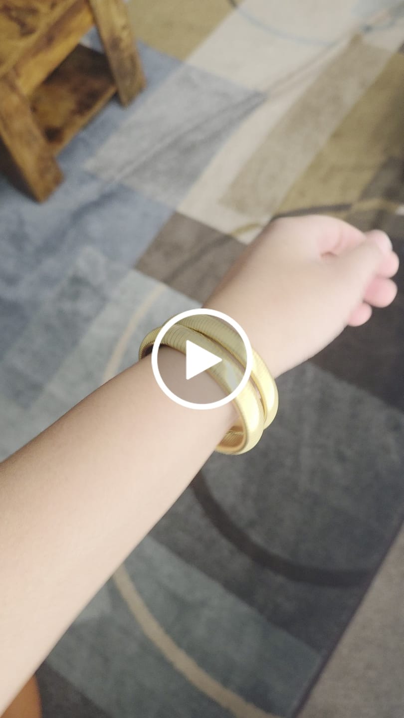 Customer video review of Ibiza Chunky Bangle