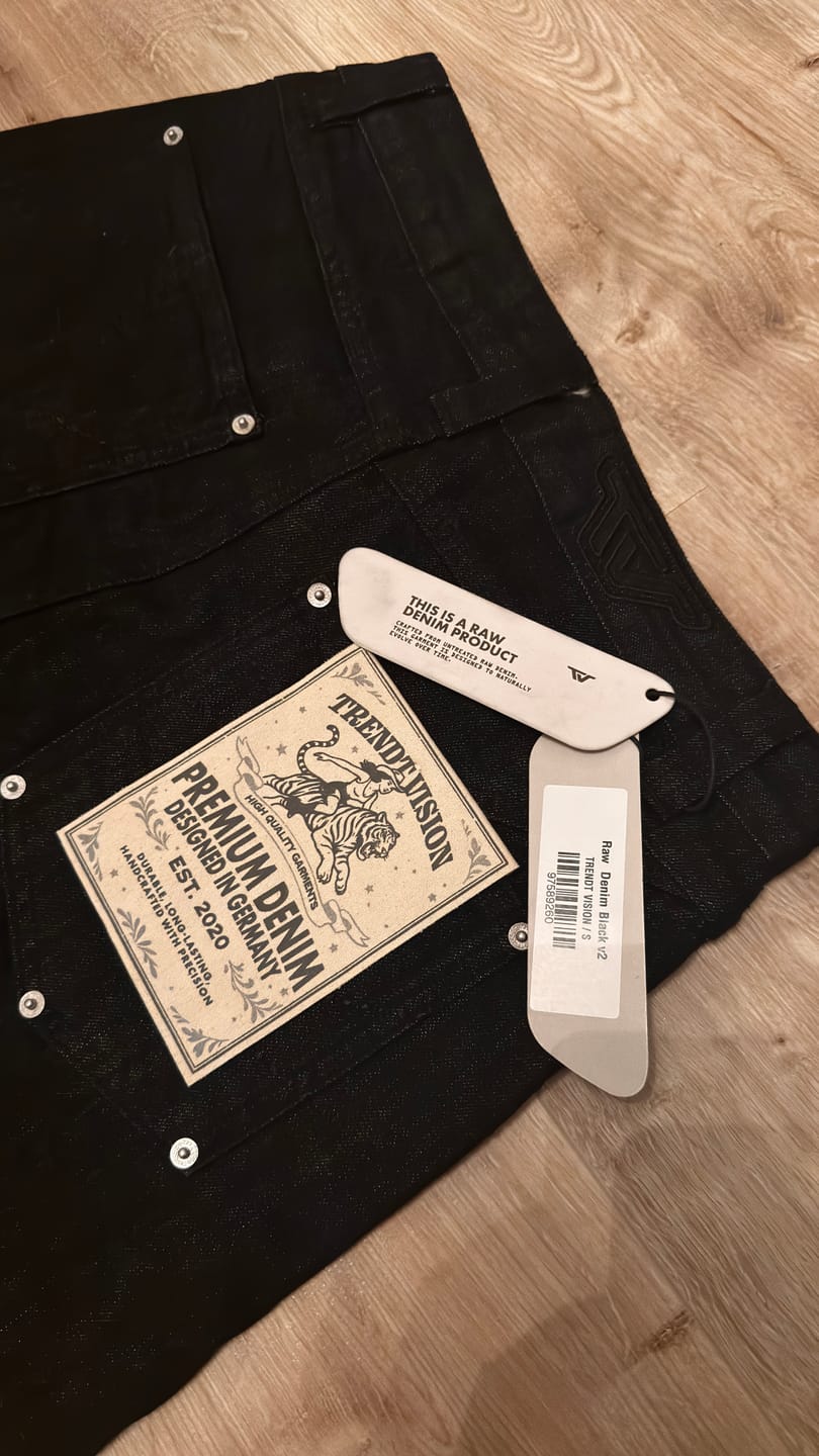 Customer photo review of Raw Denim Jeans Black PREORDER