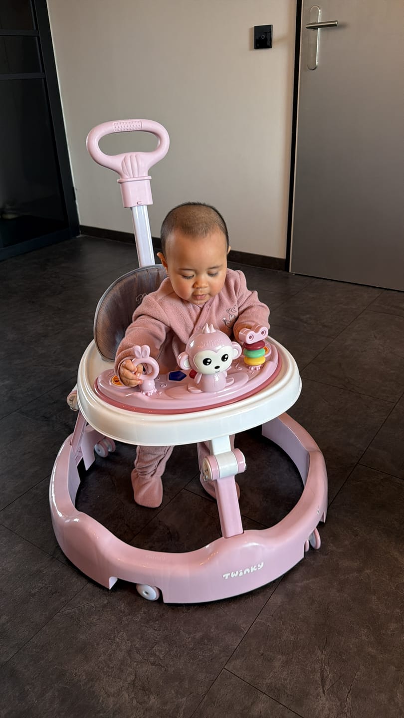 Customer photo review of Twinky Loopstoel Baby - Roze