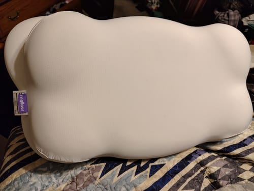 Customer photo review of Mellow CloudAlign™ Pillow