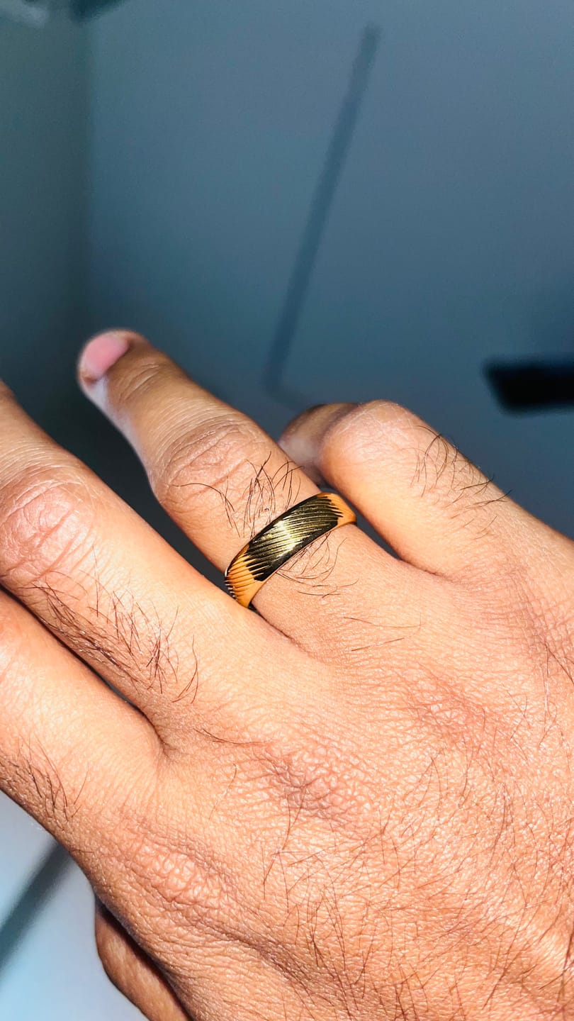 Customer photo review of Dune Line Textured Ring