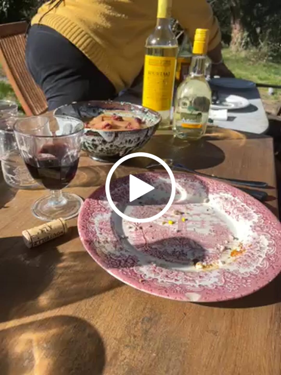 Customer video review of Malamatina retsina - 500ml