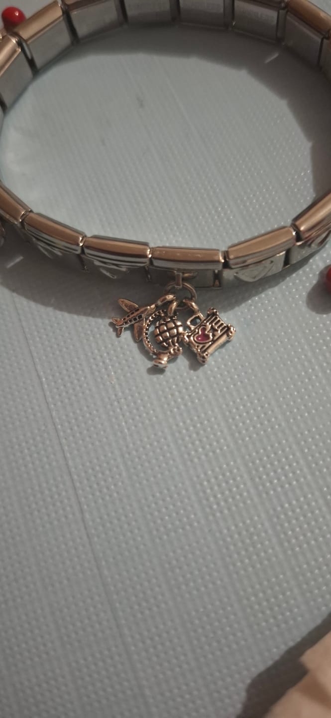 Customer photo review of Charm Colgante viaje avion