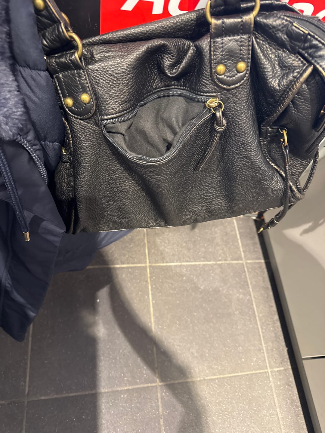 Customer photo review of Tanja Shoulder Bag