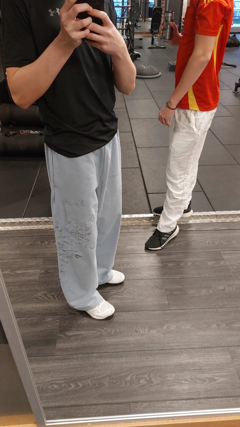 Customer photo review of 2061 - Threadmark Sweats