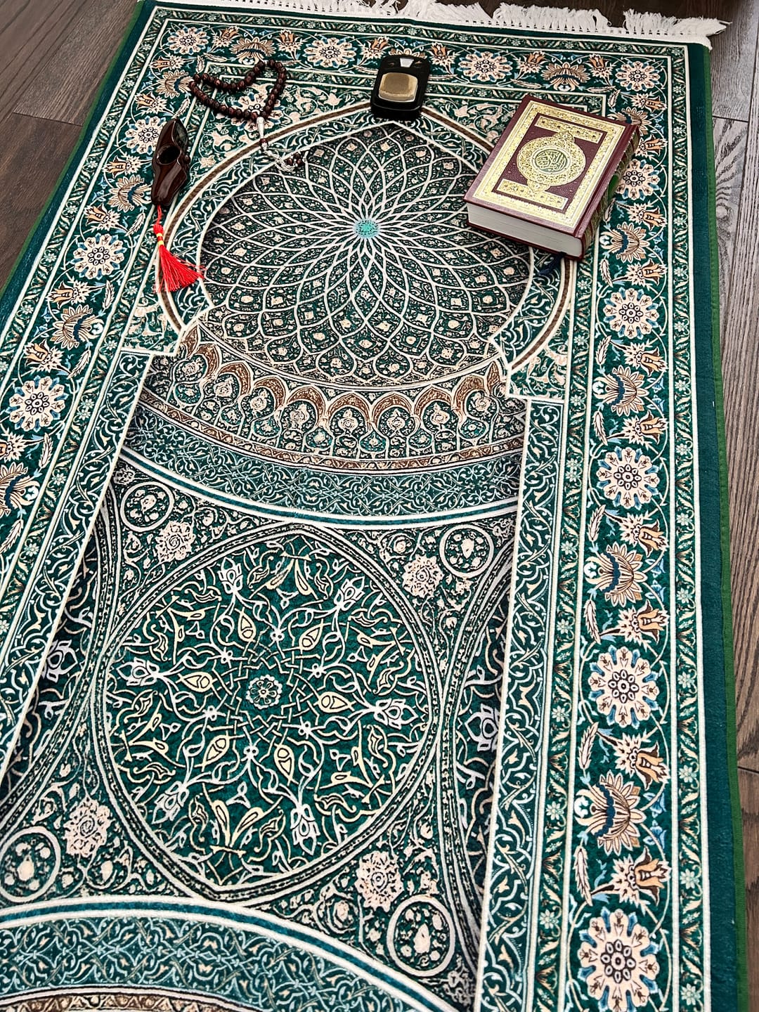 Customer photo review of Emerald Padded Prayer Mat