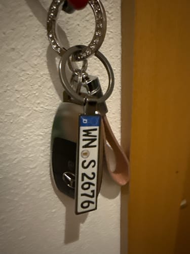 Customer photo review of Kennzeichen Schlüsselanhänger Mini Nummernschild Metall