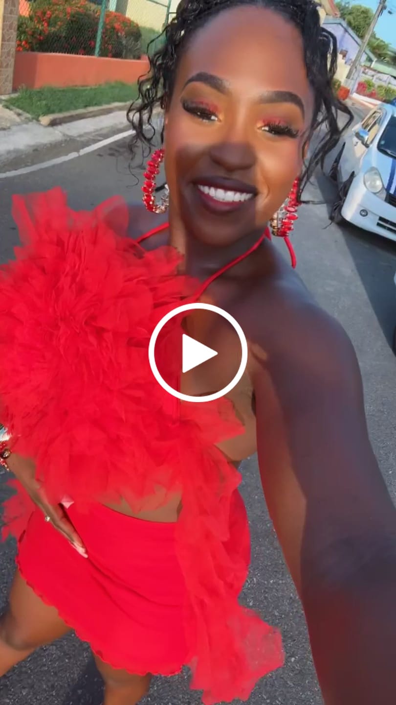 Customer video review of LOOK 1057 TULLE RUFFLE TOP