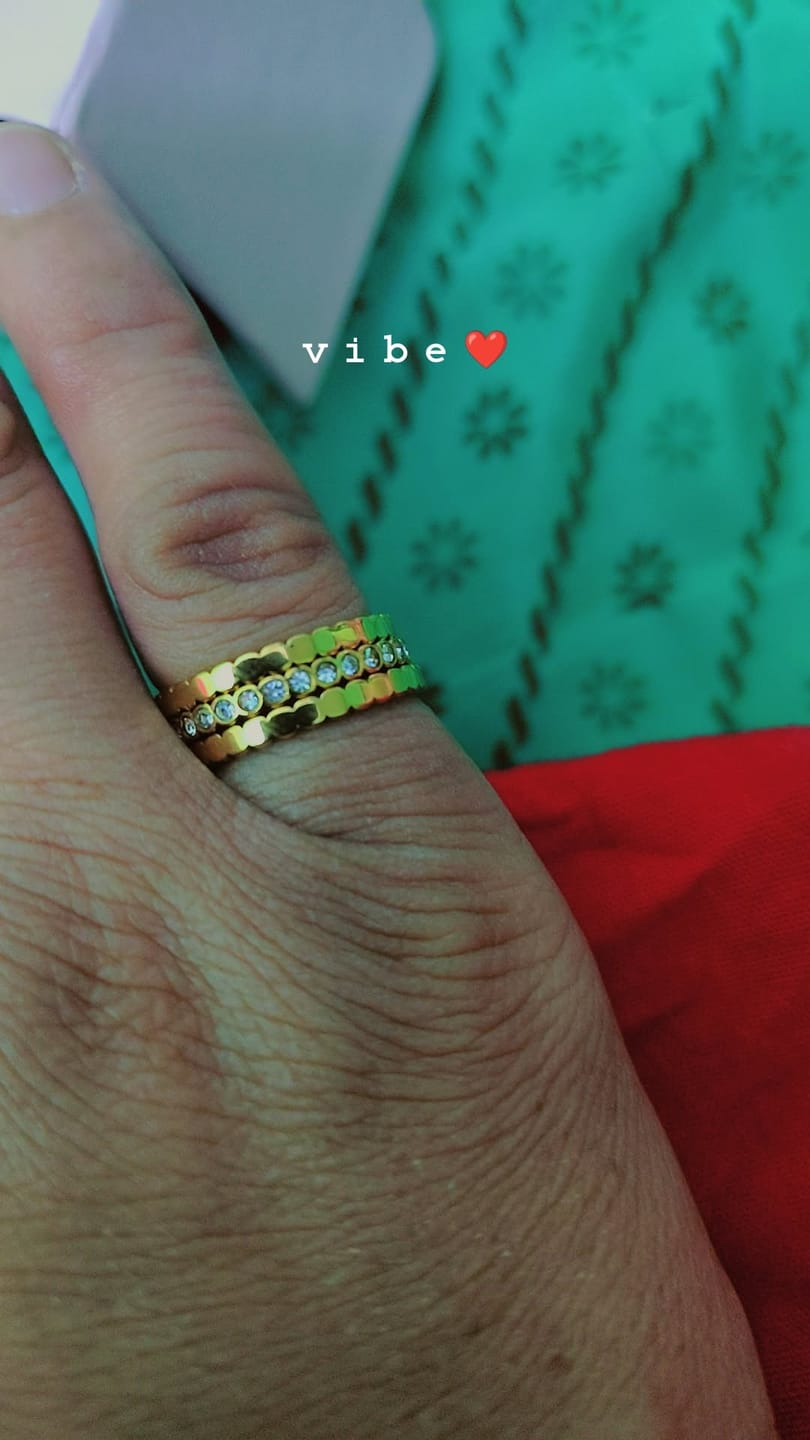 Customer photo review of Three Piece Honeycomb Ring