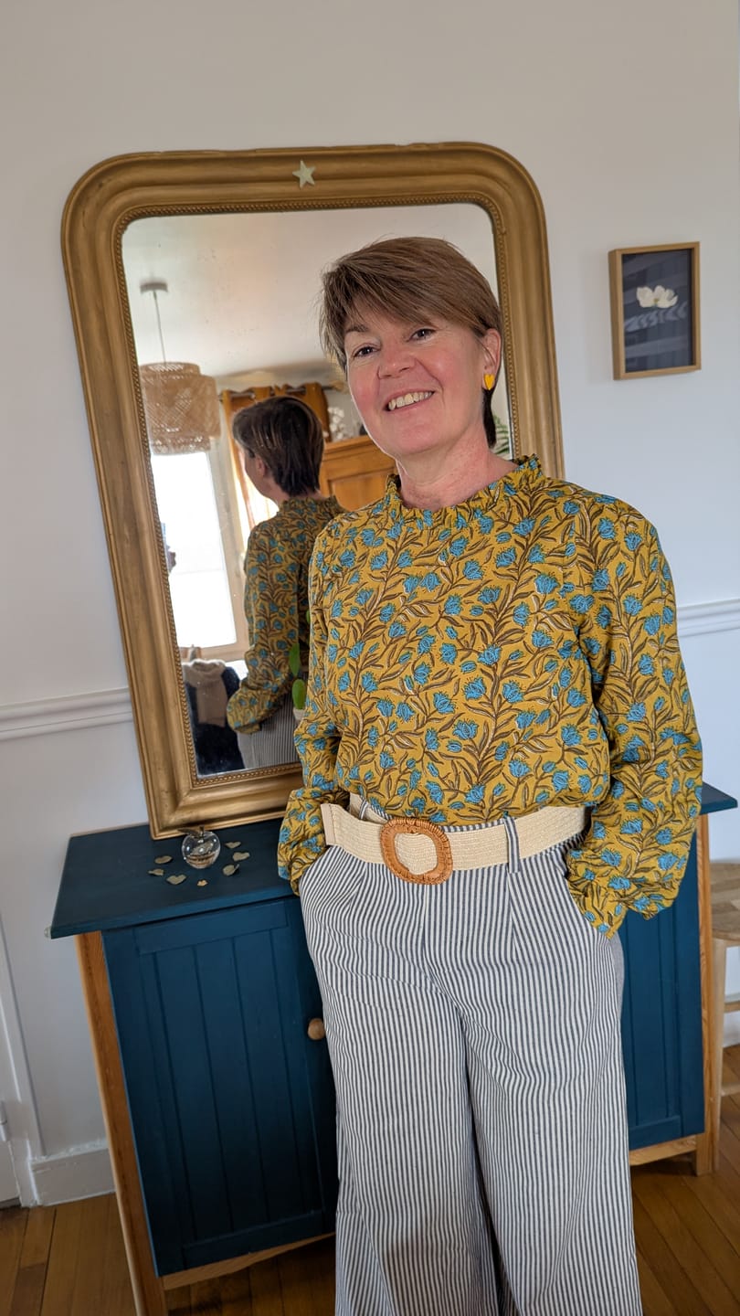 Customer photo review of Pantalon Alex - Toile de coton rayée marine/blanc