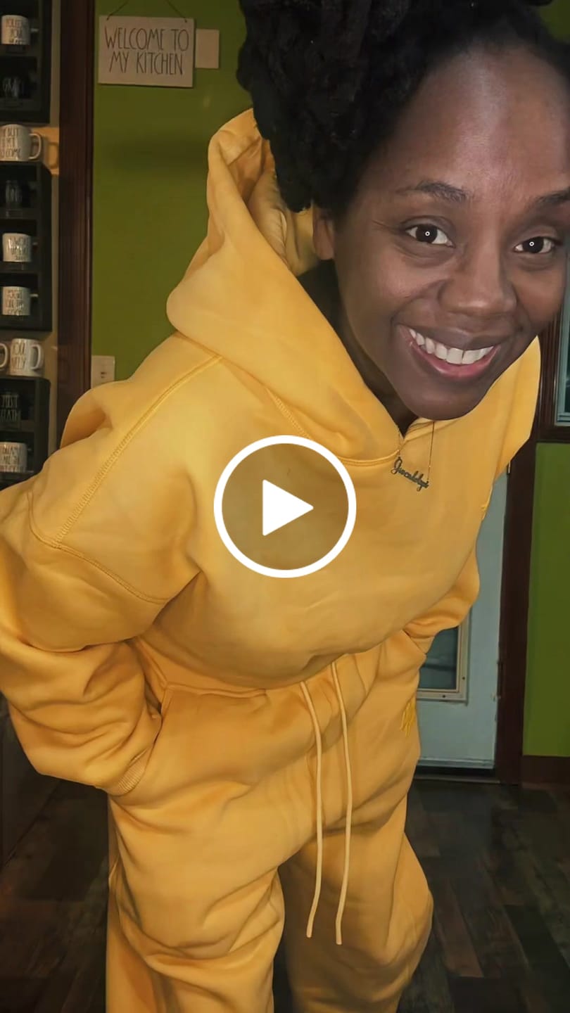 Customer video review of Soufflé Cropped Hoodie Sets