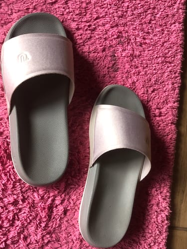 Customer photo review of YUOOL SLIDE BEACH GREIGE