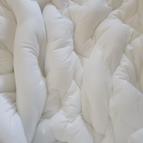 Customer photo review of MarshMellow Comforter