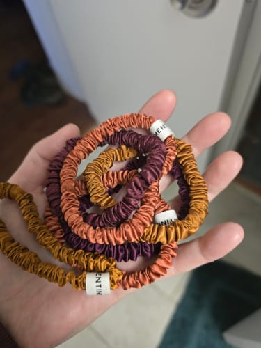 Customer photo review of Organic Silk Scrunchie Pack