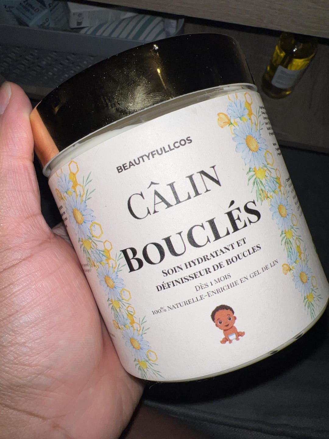 Customer photo review of Crème capillaire bébé "Câlin bouclés" -Soin hydratant & Définisseur de boucles