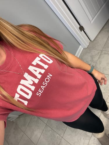 Customer photo review of Tomato Season T-shirt
