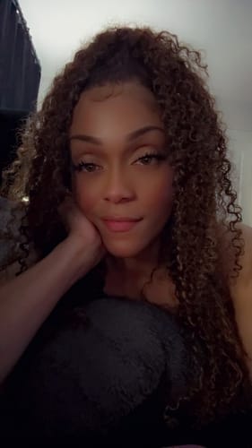 Customer photo review of CurlyMe Wear Go Glueless Highlights Ombre Hair Pre-cut Lace Kinky Curly Wig