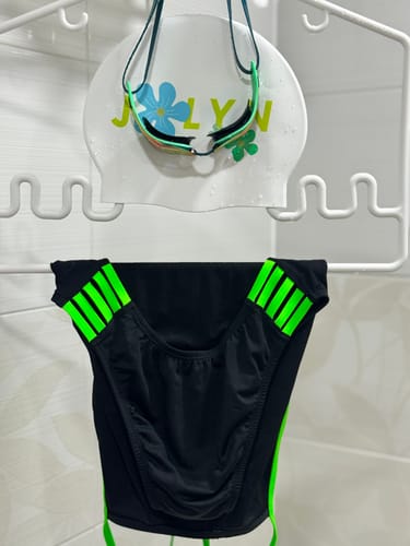 Customer photo review of LENNOX ONE PIECE || Black|Splice