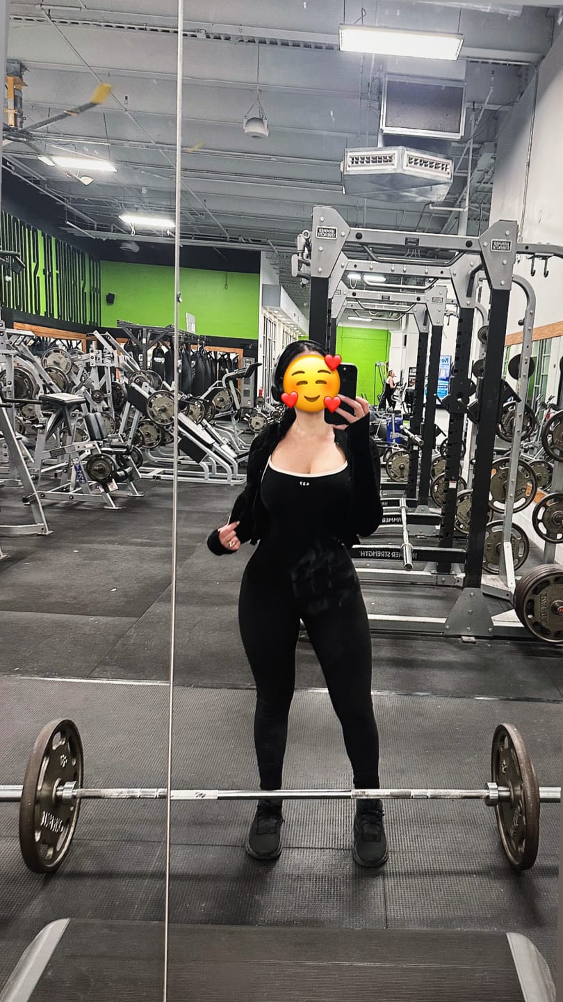 Customer photo review of The Onesie / Black-Cream