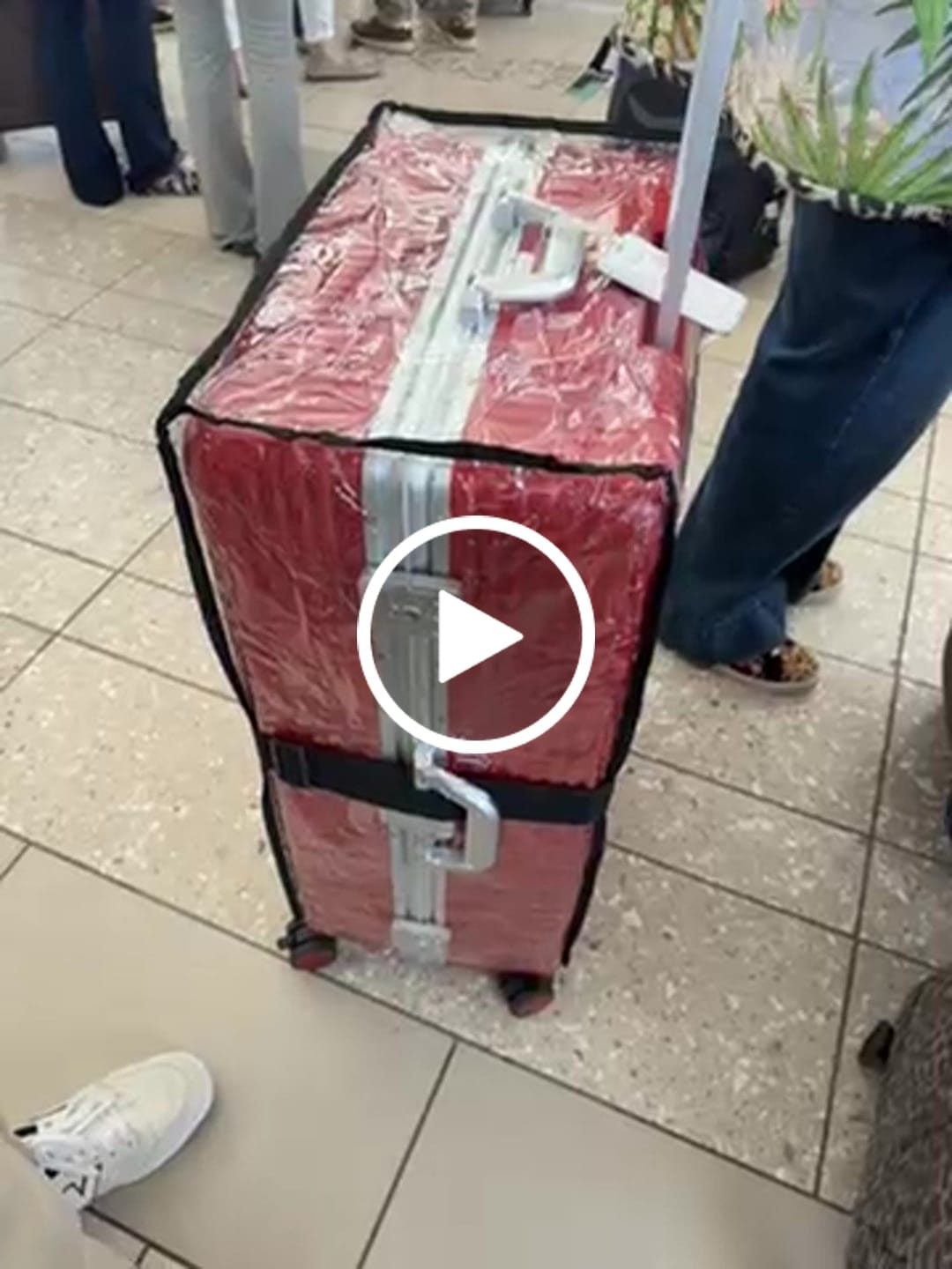Customer video review of Check-In: All-In-One 28"