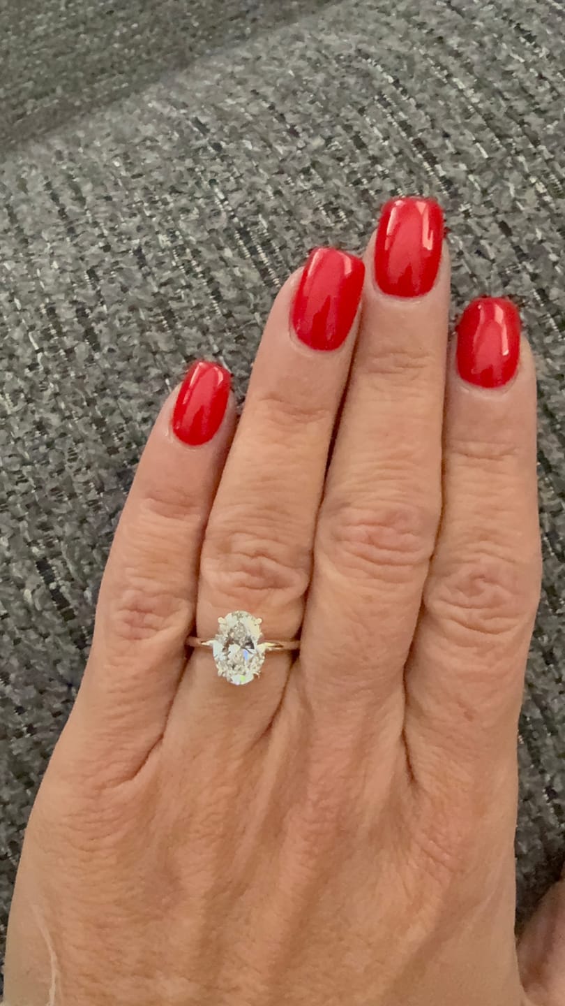 Customer photo review of 0.50-6.00 CT Oval Cut Diamonds - Solitaire Rings