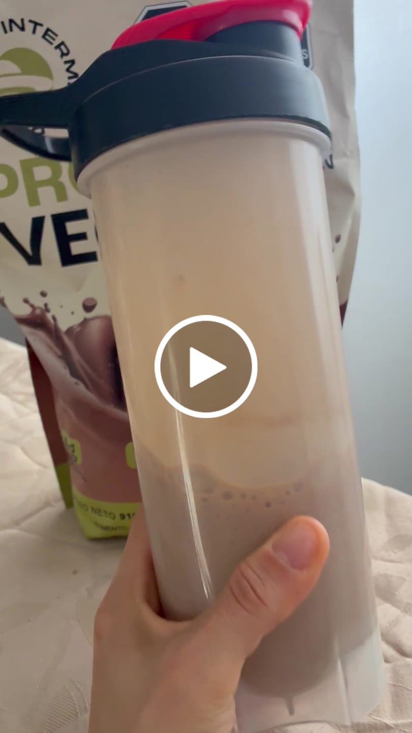Customer video review of Proteína Vegan - Chocolate