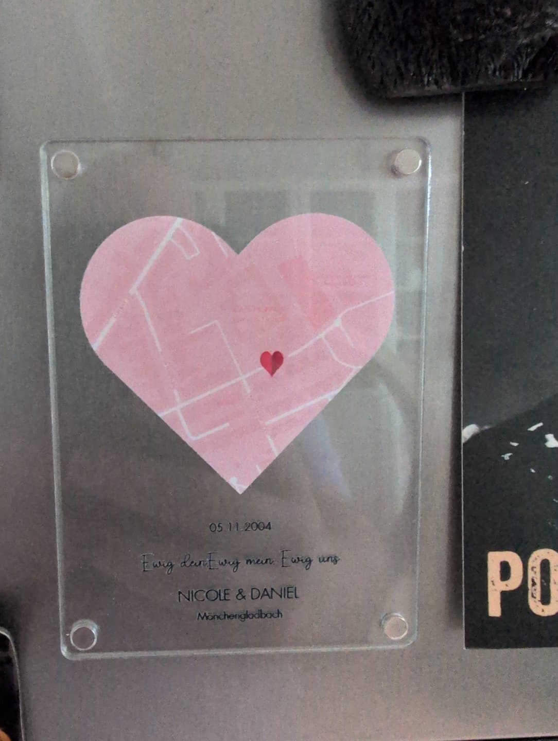 Customer photo review of Wo wir uns fanden - Personalisierter Acryl Magnet mit Karte und Ort