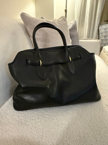 Customer photo review of LARGE HANDBAG 40 IN BLACK CALFSKIN
